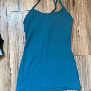 Lululemon tank with built in bra size 4